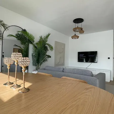 شقة Moderne & Helle Mit Parkplatz In Bettrum *