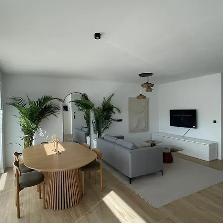 شقة Moderne & Helle Mit Parkplatz In Bettrum *