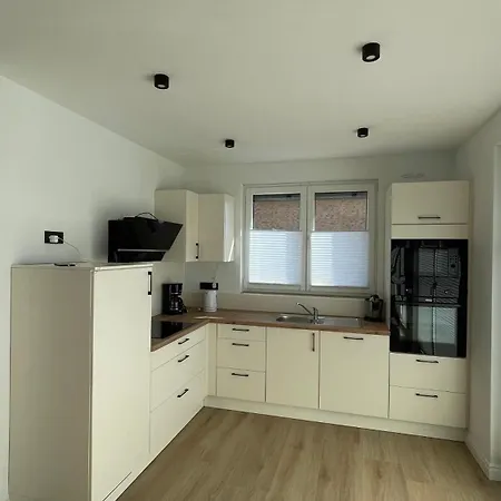 Moderne & Helle Mit Parkplatz In Bettrum Sohlde