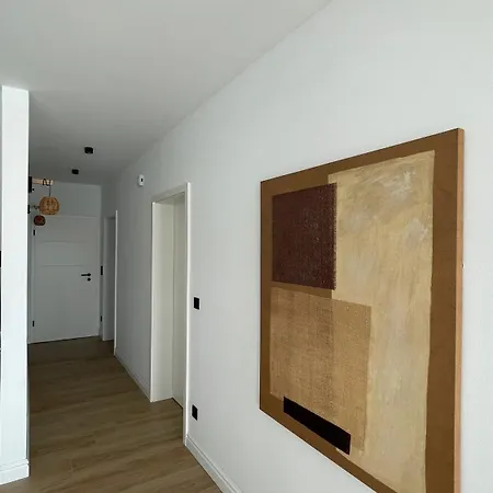 Moderne & Helle Mit Parkplatz In Bettrum شقة