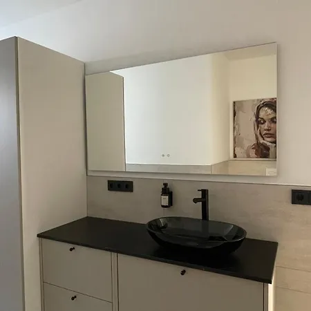 شقة Moderne & Helle Mit Parkplatz In Bettrum